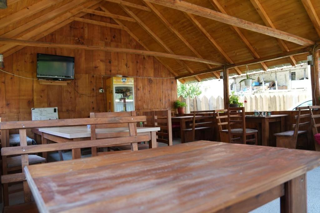 Guesthouse Skender Selimaj Valbone Ngoại thất bức ảnh