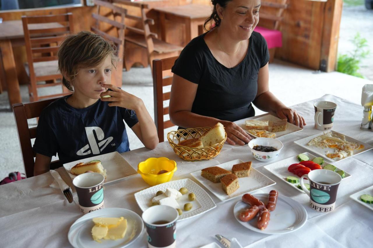 Guesthouse Skender Selimaj Valbone Ngoại thất bức ảnh